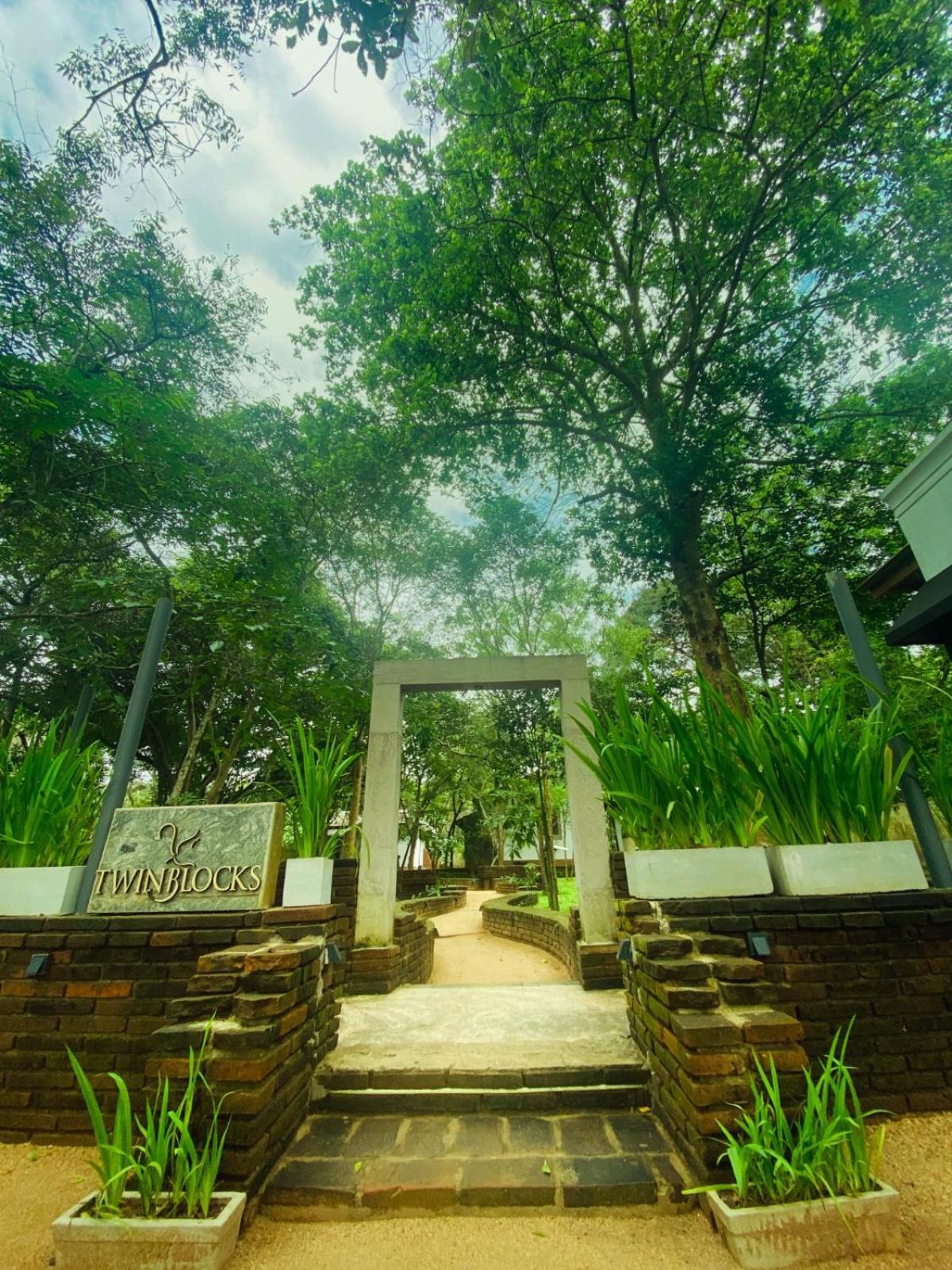 Twin Blocks Nature Resort Anuradhapura Ngoại thất bức ảnh