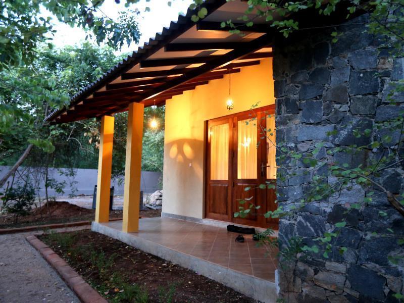 Twin Blocks Nature Resort Anuradhapura Ngoại thất bức ảnh